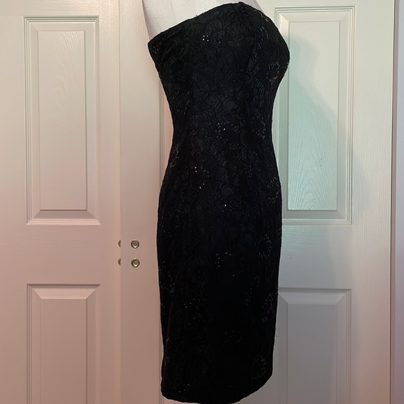 White House Black Market - Black Strapless Dress with Lace & Sequins - Size 4 - Picture 5 of 9